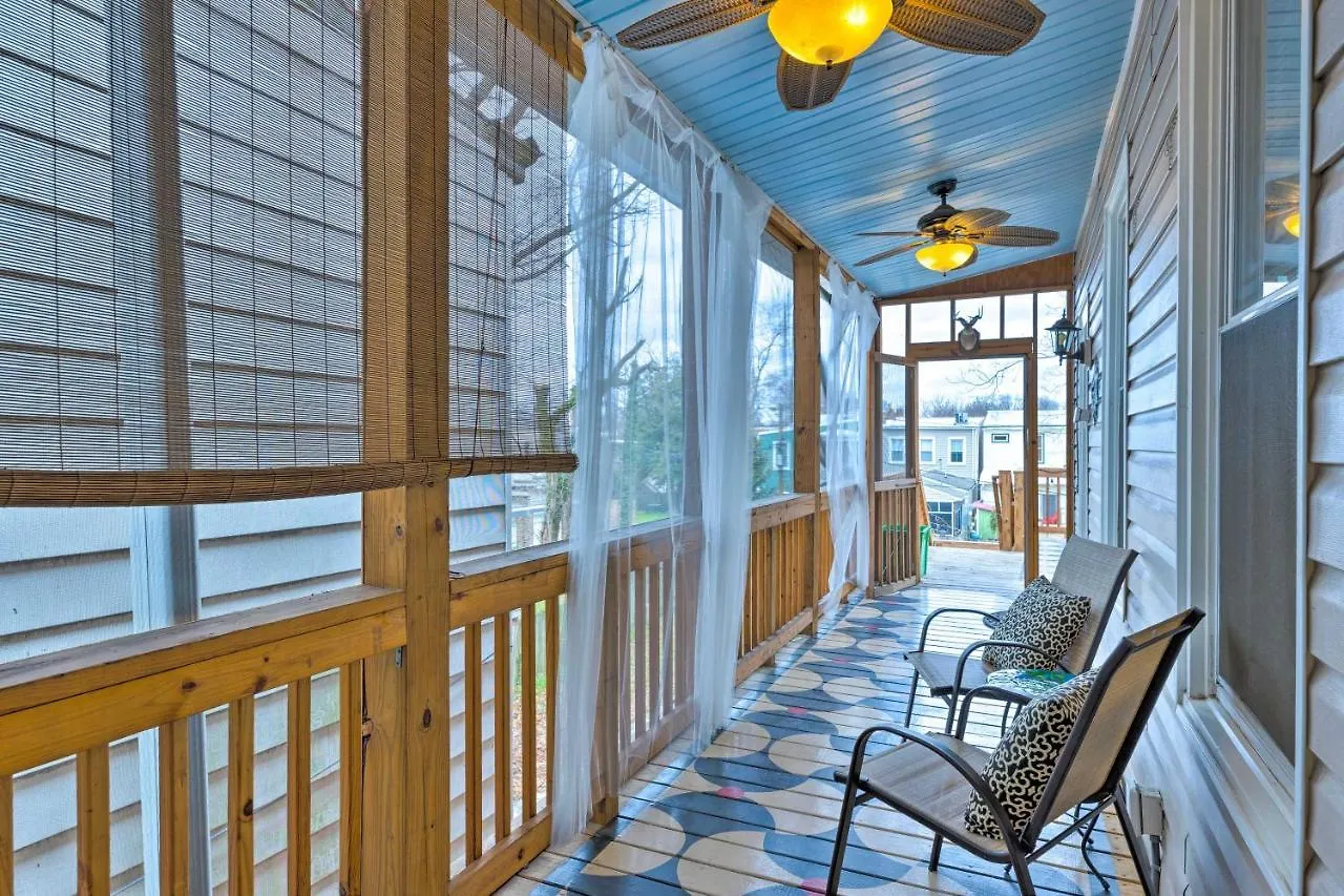 Chic Richmond Apartment With Private Deck And Patio! Estados Unidos