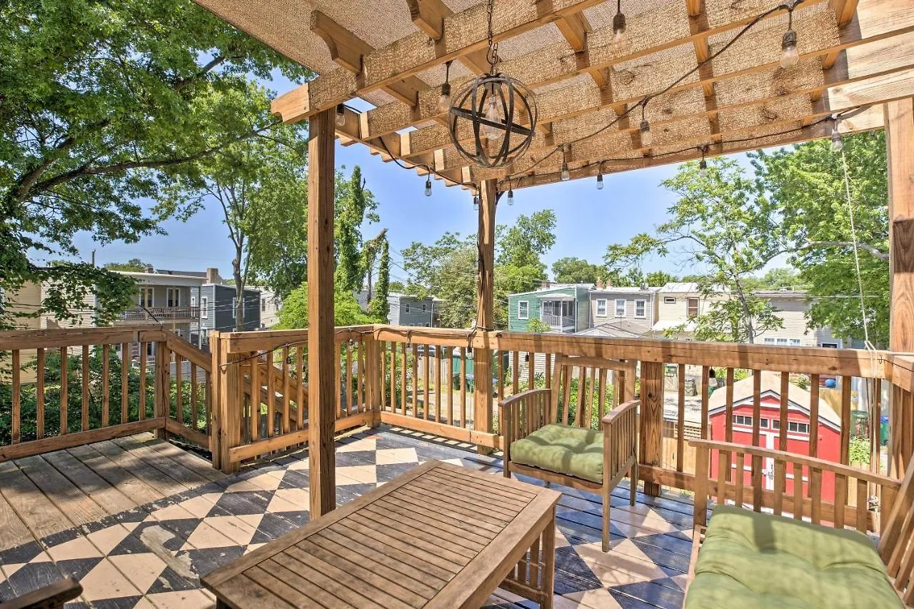 Chic Richmond Apartment With Private Deck And Patio! 0*,  Estados Unidos